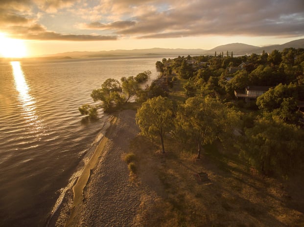 Kuratau-sunrise-lakeviews