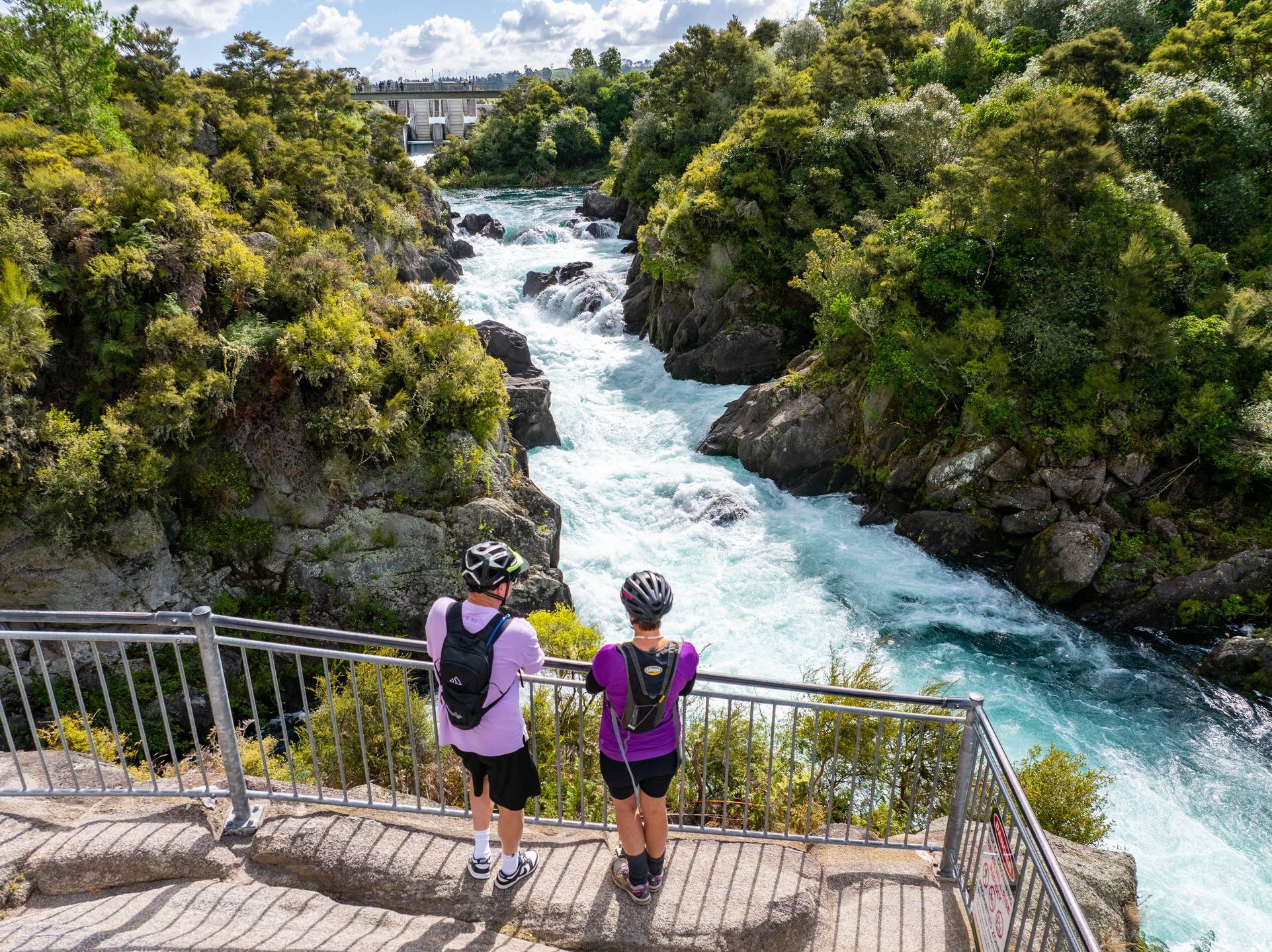 2405-taupo-aratiatia-dam-walk