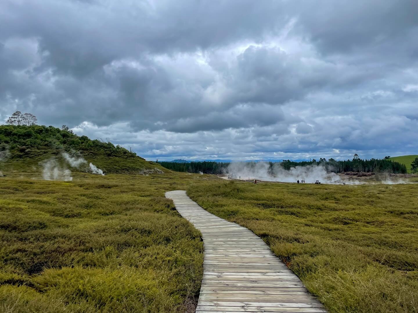 2506_taupo_craters_of_the_moon_walk