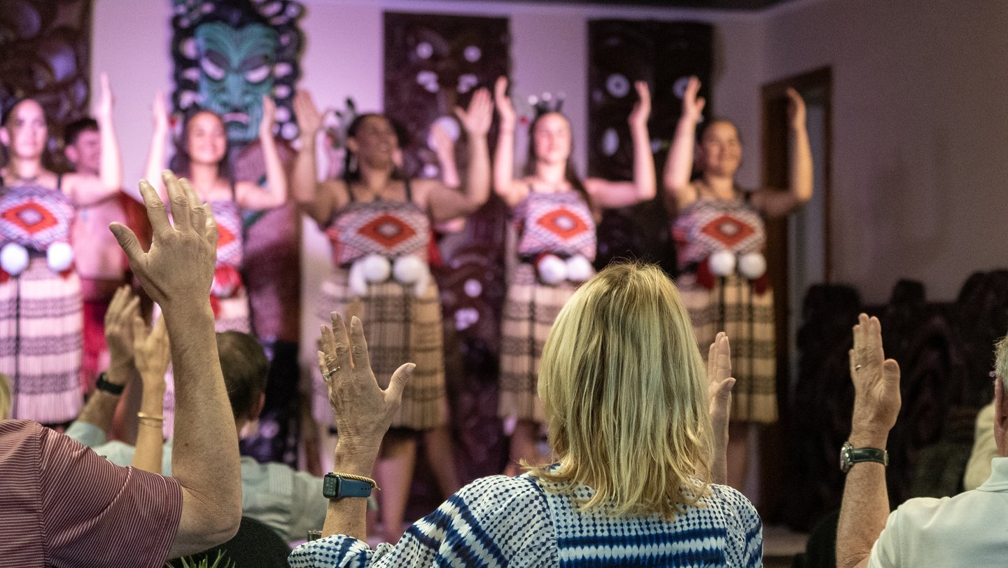 2506_taupo_haka_shop_culture