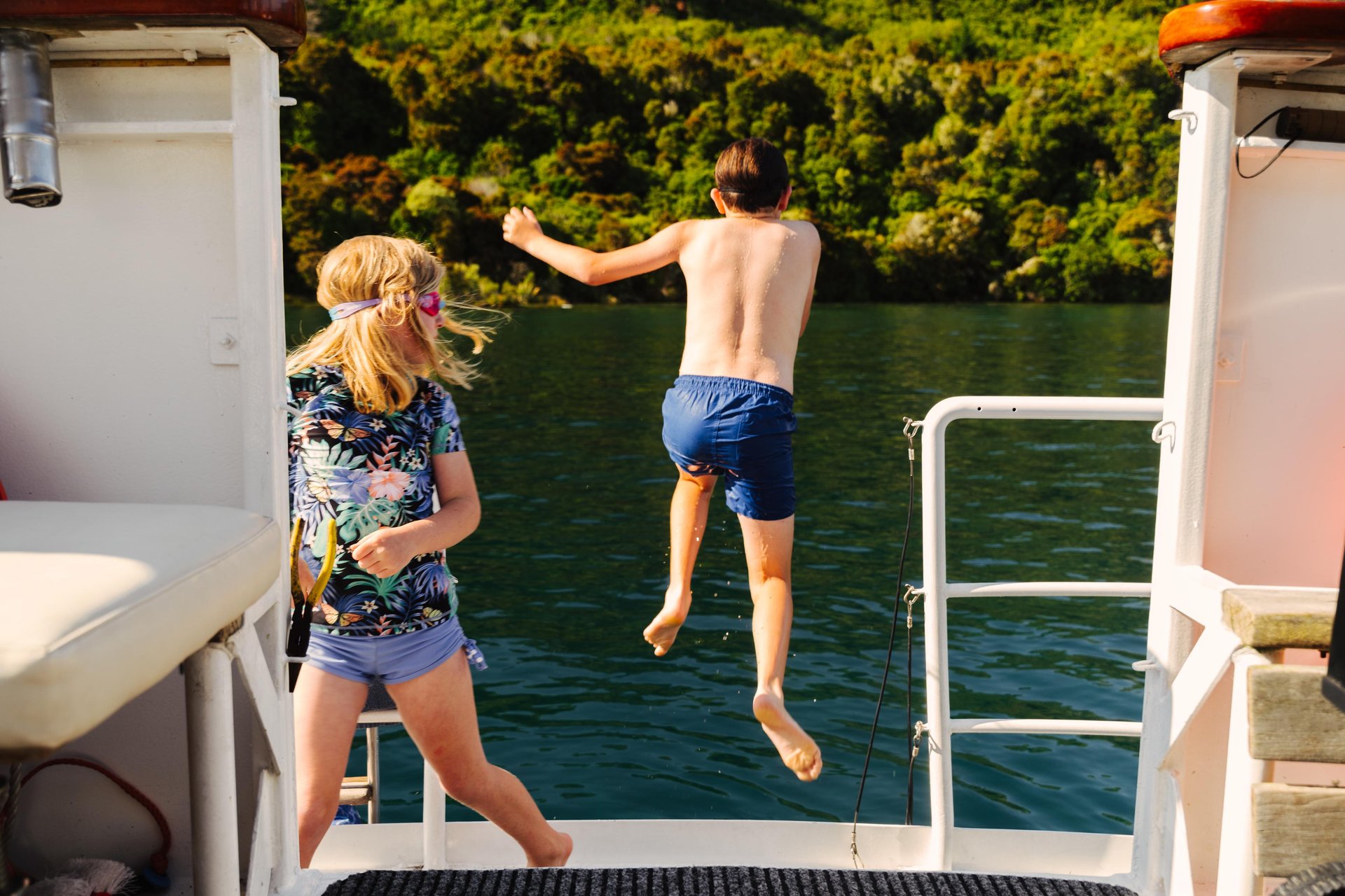 Chris-Jolly-Levante-Boat-Family-summer-swimming-Lake-Taupo