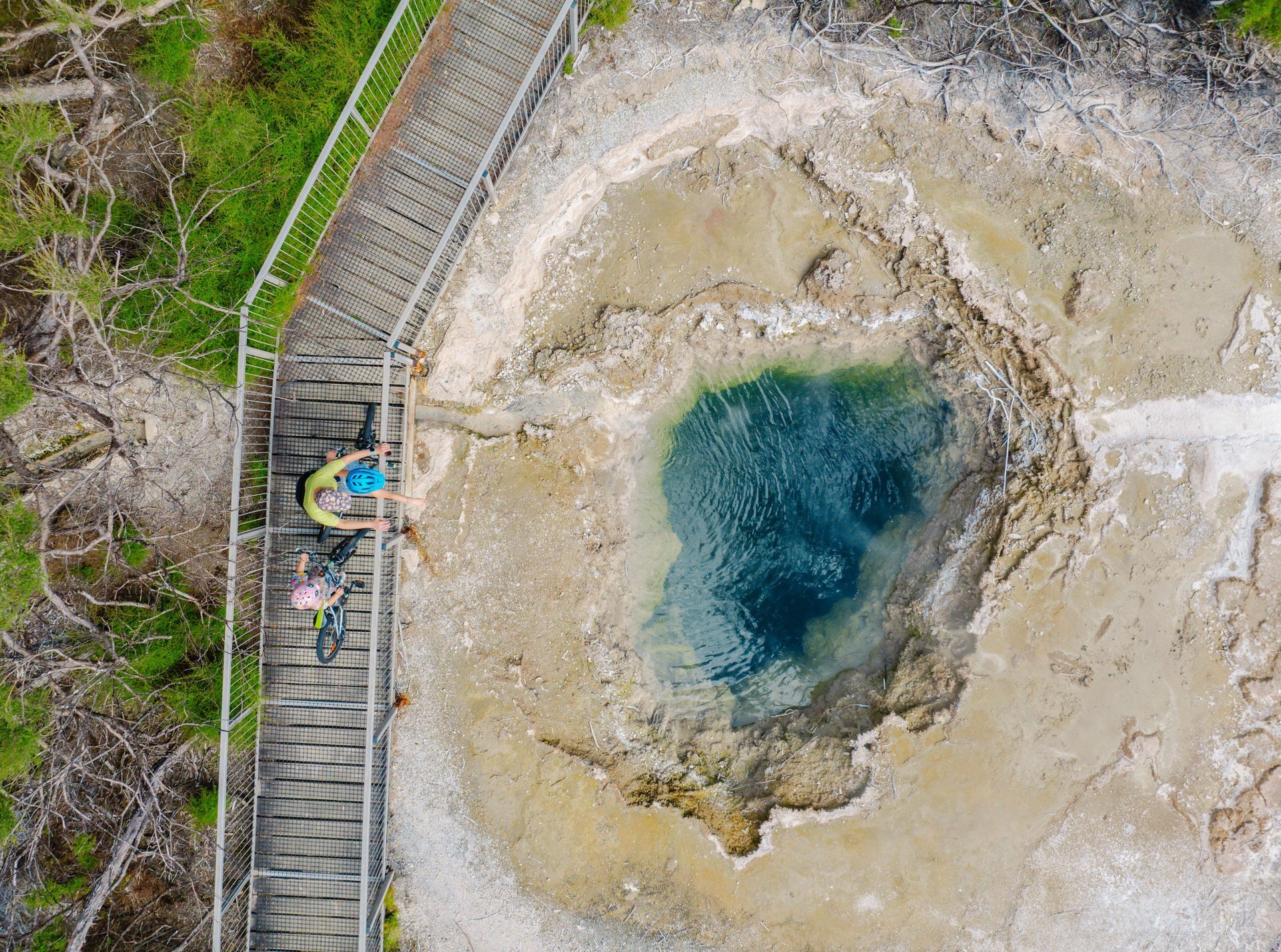 Supervolcanics-Tokaanu-geothermal-walk-family-robinson-studios-drone