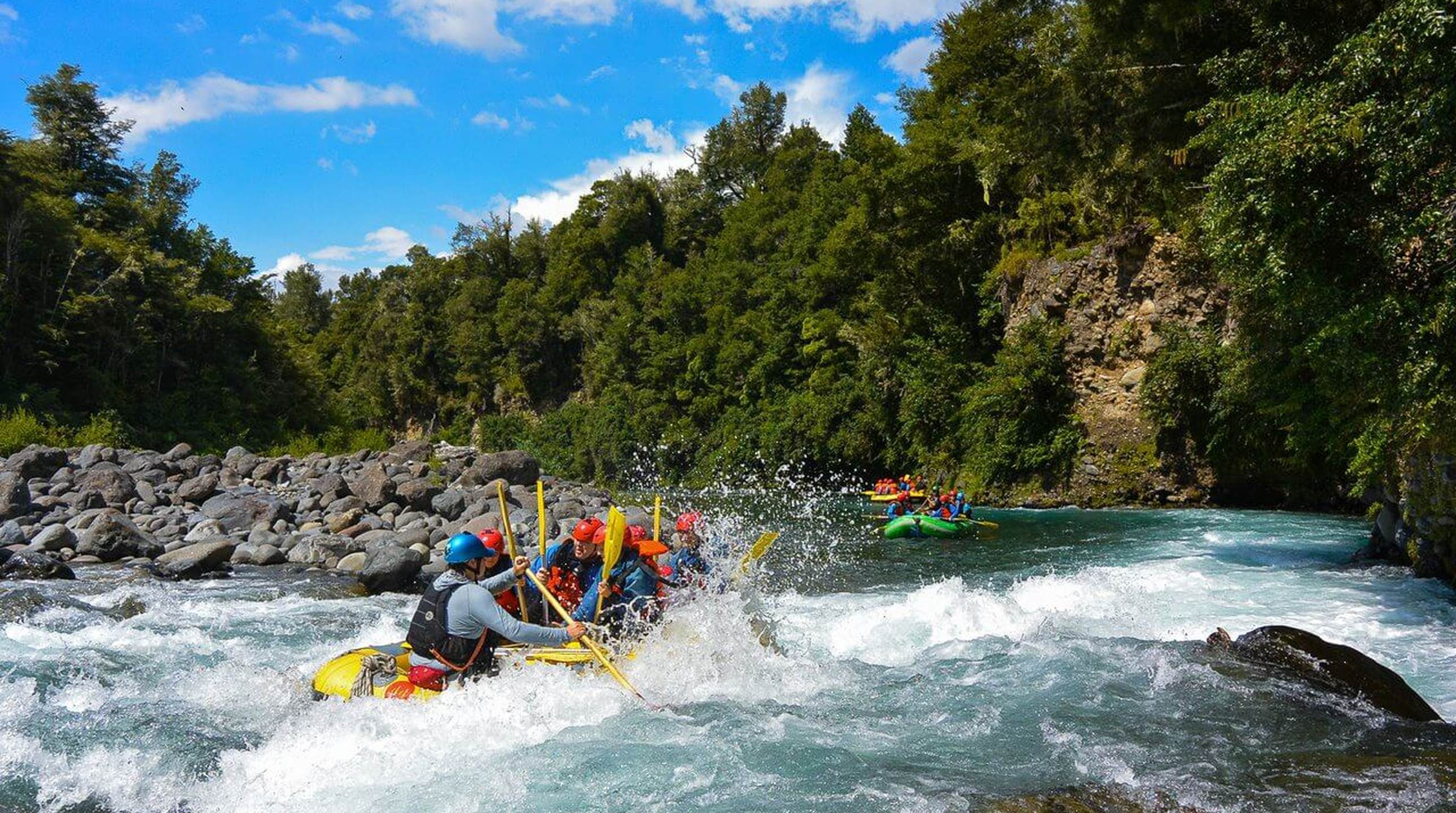2504_img_turangi_white_water_rafting_tongariro_river_rafting_rapids_group_of_people_adrenaline_large_2580x1440