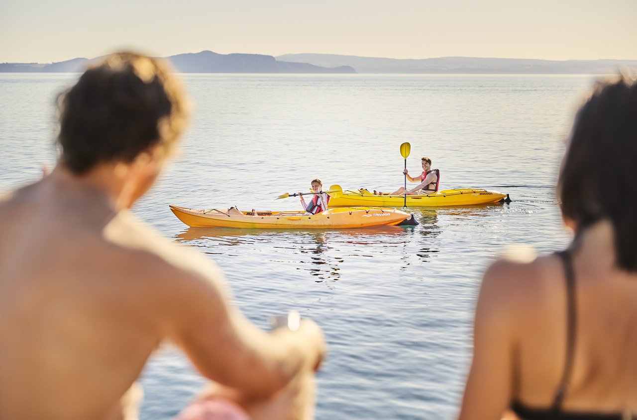 2505_img_taupo_region_kayaking_lake_family_freindly_summer_waterb_activity