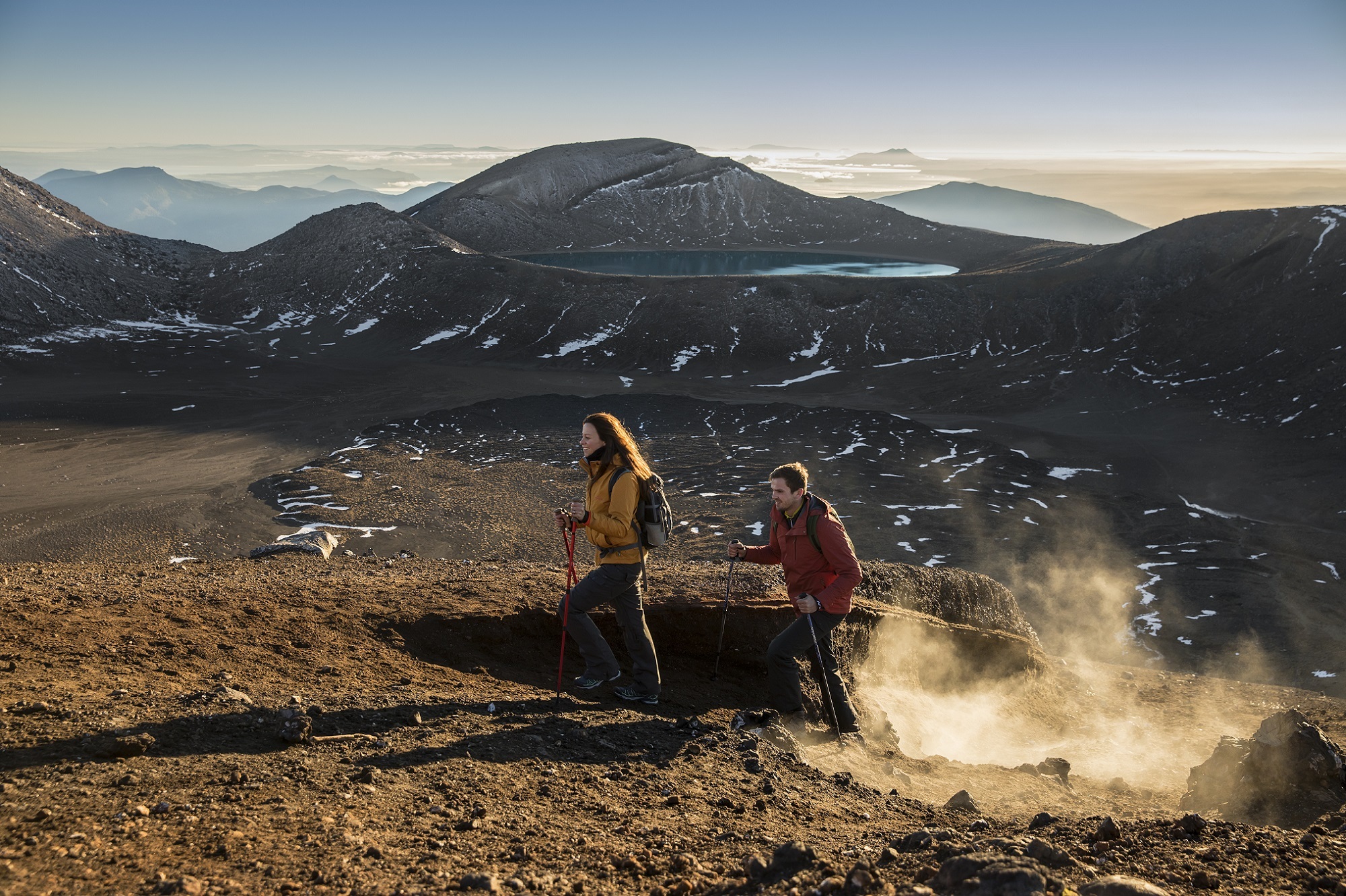 tongariro-alpine-crossing-hiking-trail-graeme-murray